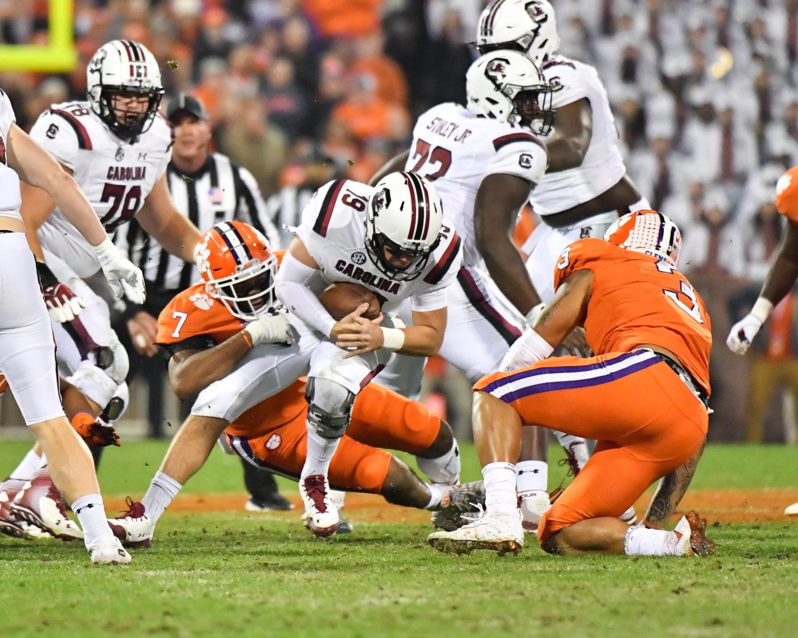 Clemson vs South Carolina 2018-21.jpg